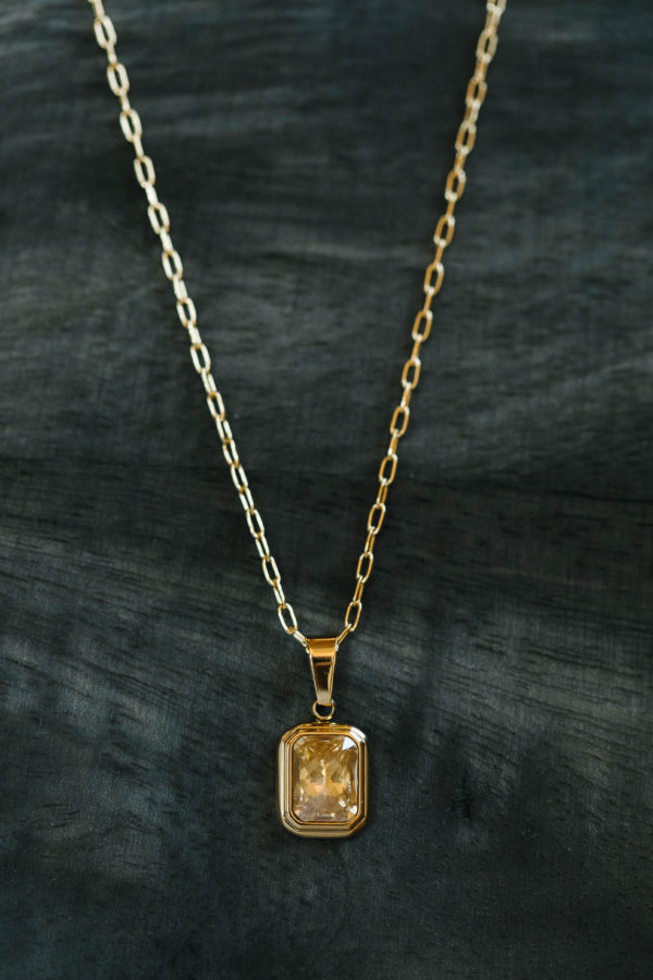 La Mère Necklace Le Carreau (Light Color) - Image 3